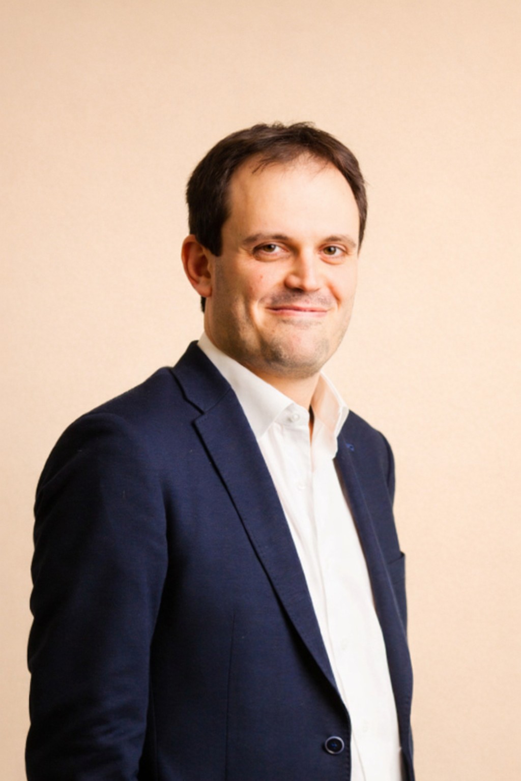 yonathan small vFB 1727 px orange postIA2